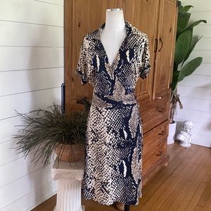 DIANE VON FURSTENBERG Snakeskin Print Wrap Dress NAVY SILK EXCELLENT